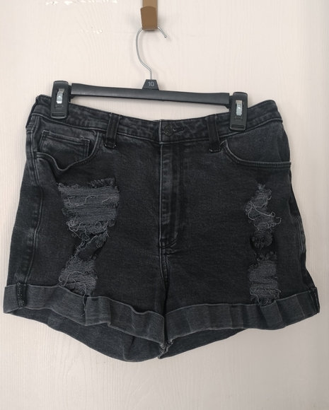 Hollister Black Distressed Denim High Rise Mom Shorts Size w 31 - Picture 1 of 3